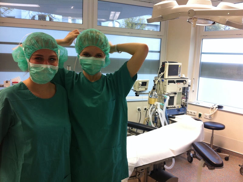 Praxis Dr Raslan Orthopäde Berlin Lena und Tati 2